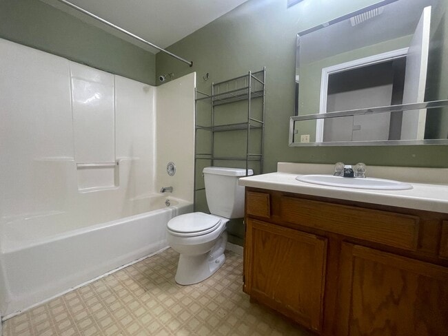 Building Photo - 924 Ohio St