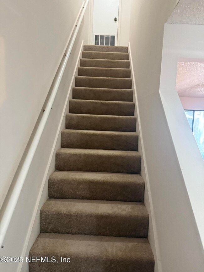 Building Photo - 1210 Whitlock Ave