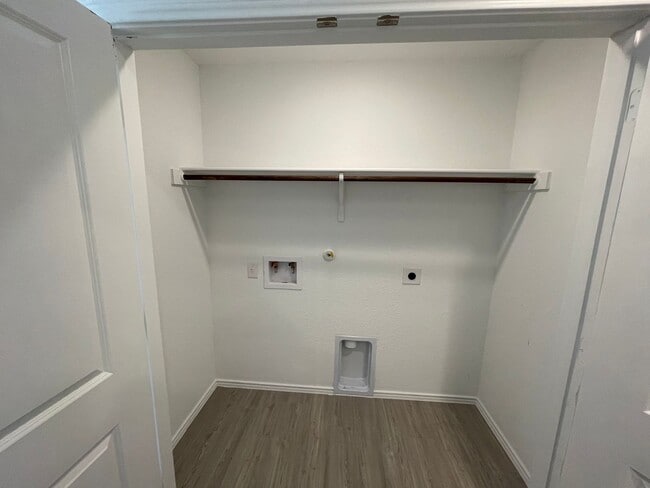 Building Photo - 10271 Asta Trl