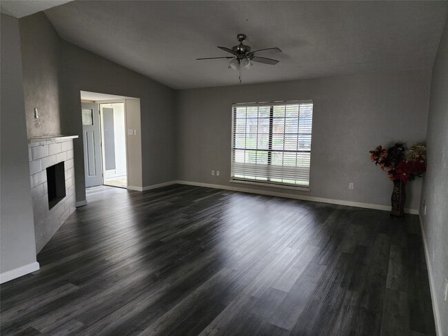 Building Photo - 17307 S Yorkglen Dr