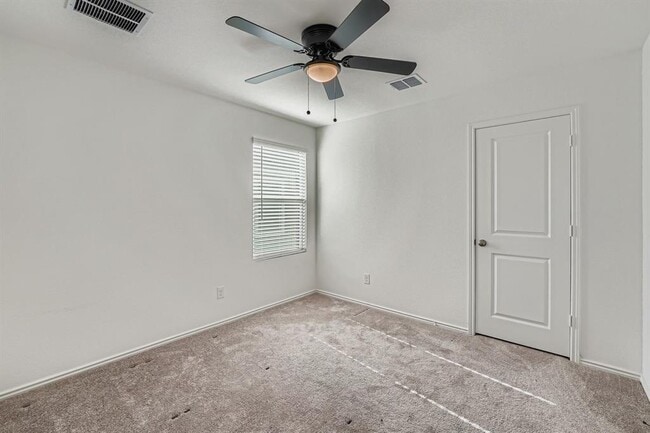 Building Photo - 210 Sormonne Lp