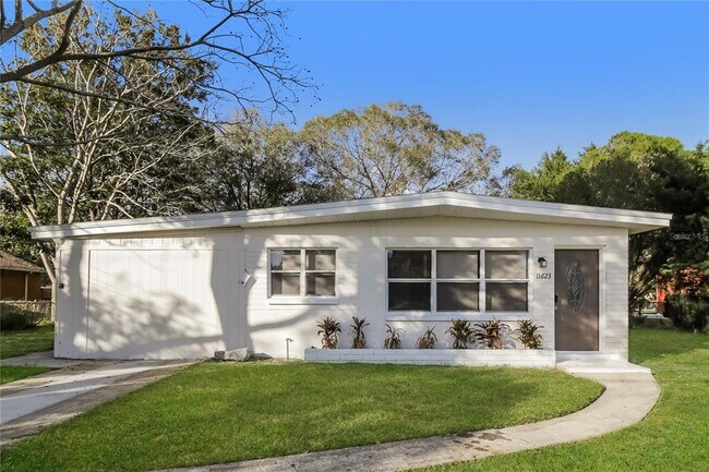 Primary Photo - 11623 Cameron St