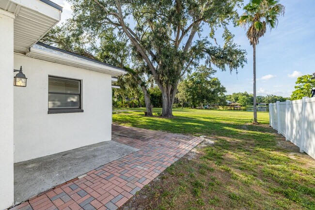 Building Photo - 2533 N Habana Pl