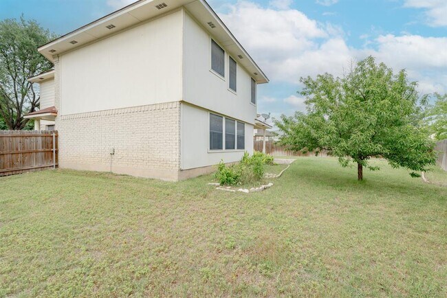 Building Photo - 1501 Van Horn Dr