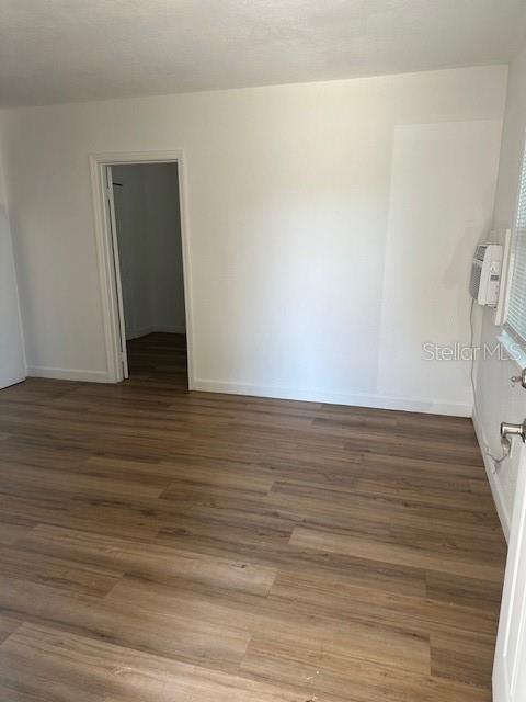 Building Photo - 221 N Saturn Ave