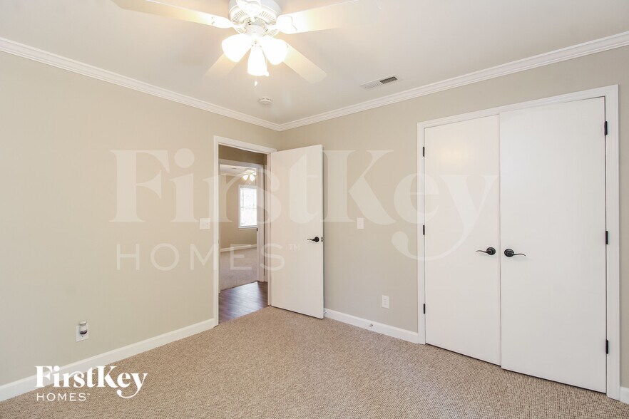 Building Photo - 2026 Storm Canyon Rd