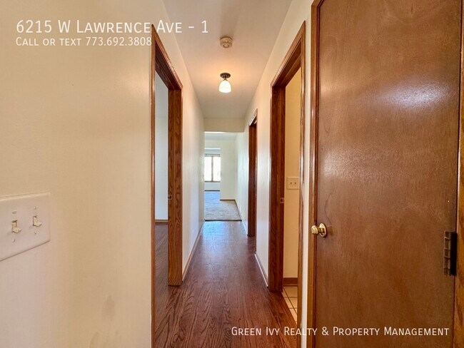 Building Photo - 6215 W Lawrence Ave