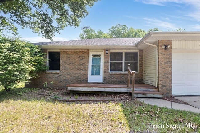 Building Photo - 218-220 Pine Ridge Rd
