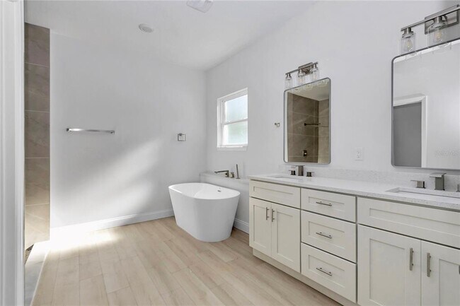 Building Photo - 13257 SW 73rd Ave Rd