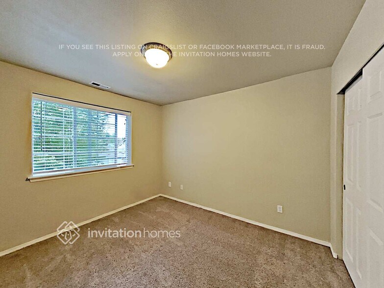 Building Photo - 2701 59th Ave NE