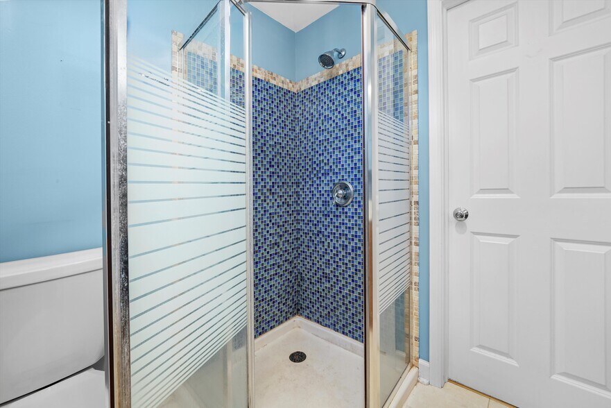 Building Photo - 2108 Harrison St