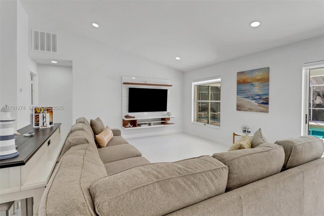 Building Photo - 172 Plantation Cir