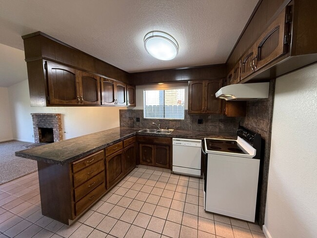 Building Photo - Single story home located in the Stonewood neighborhood!