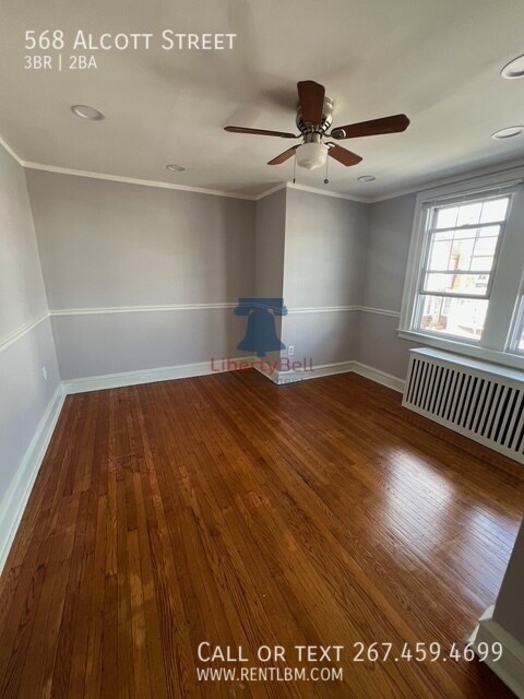 Building Photo - 568 Alcott St