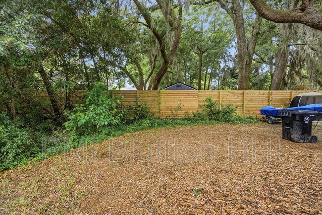Building Photo - 355 Dante Cir