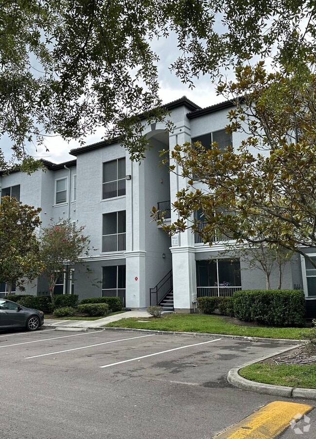 Building Photo - LEGACY CRESCENT 5521-202 - NY