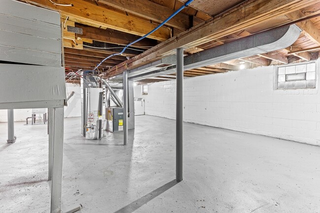 Building Photo - 15379 Monte Vista St