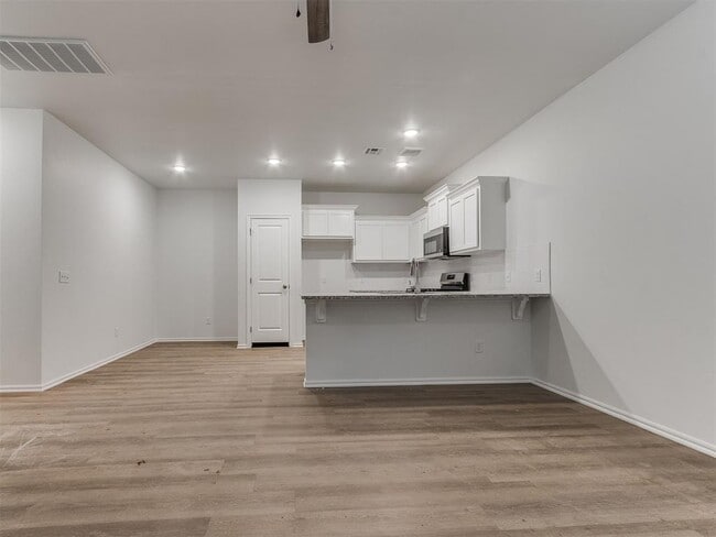 Building Photo - 11604 Mackenzie Wy