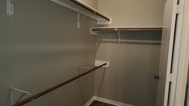 Building Photo - 15430 Elm Leaf Pl