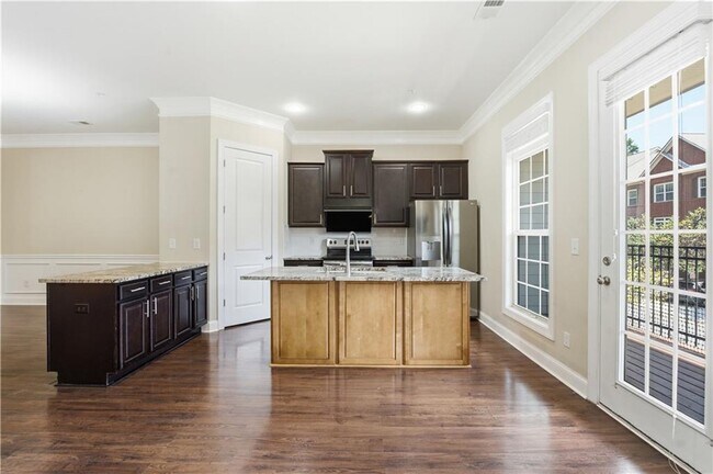 Building Photo - 2270 Tenor Ln