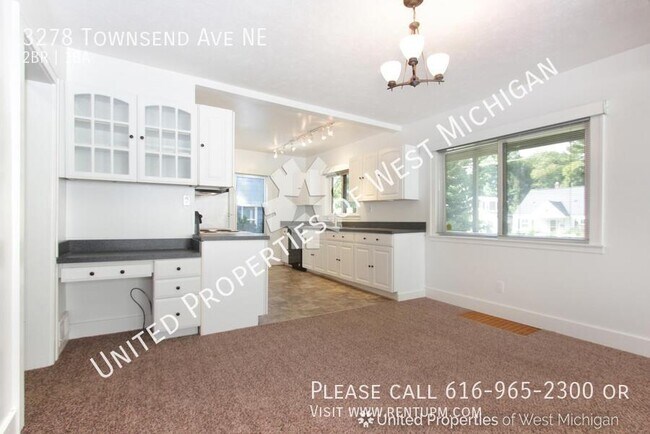 Building Photo - 3278 Townsend Ave NE