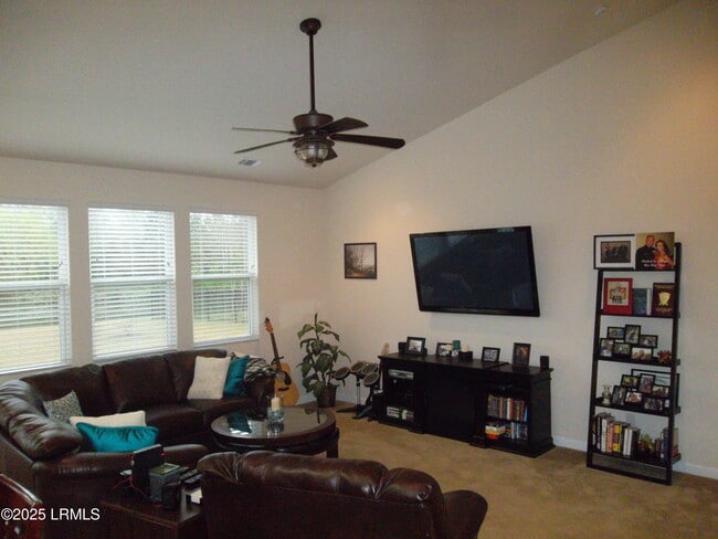 Building Photo - 45 Pennyroyal Way