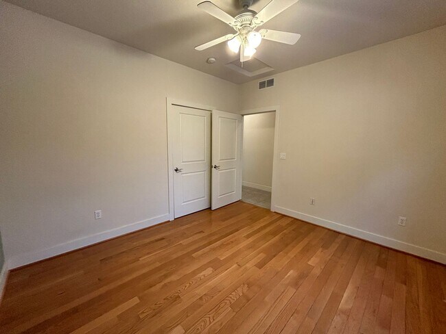 Building Photo - 4751 Pleasant Oak Dr
