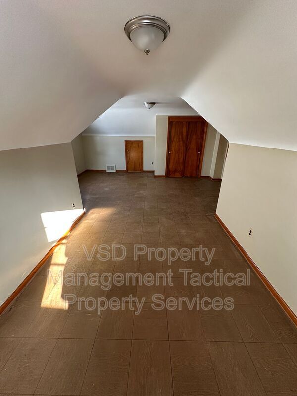 Building Photo - 10301 Granger Rd