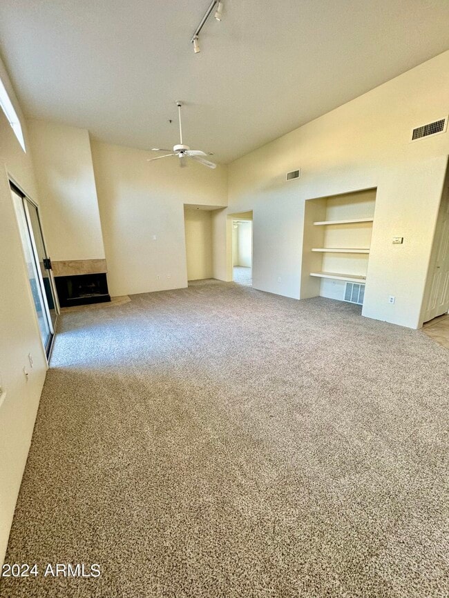 Building Photo - 11260 N 92nd St