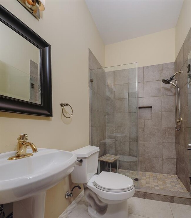 Building Photo - 14 Graceful Elm Ct