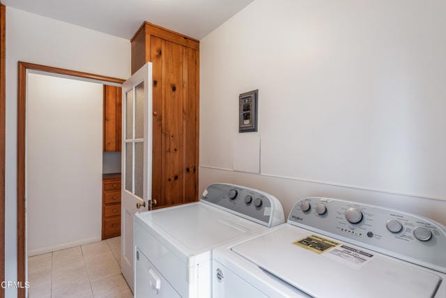 Building Photo - 2355 Melville Dr