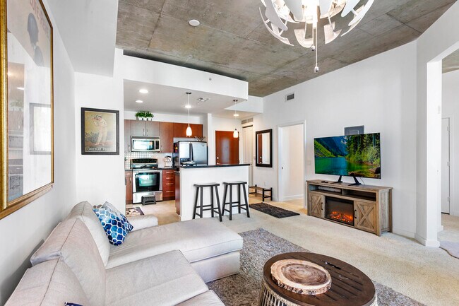 Building Photo - 300 S Australian Ave