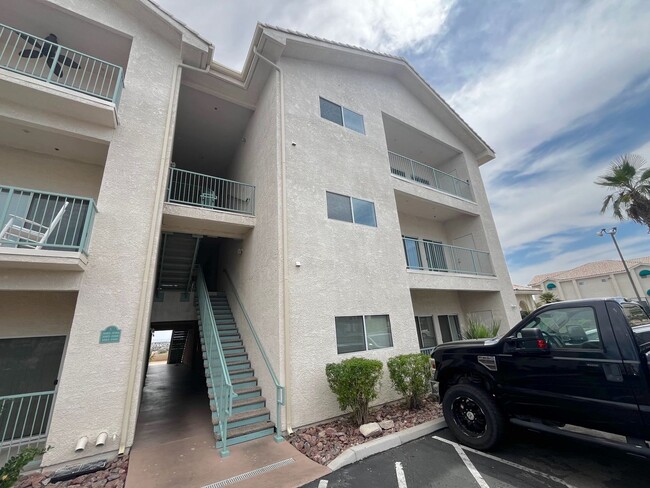 Primary Photo - 3550 Bay Sands Dr