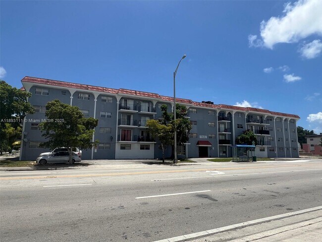 Primary Photo - 13725 NE 6th Ave