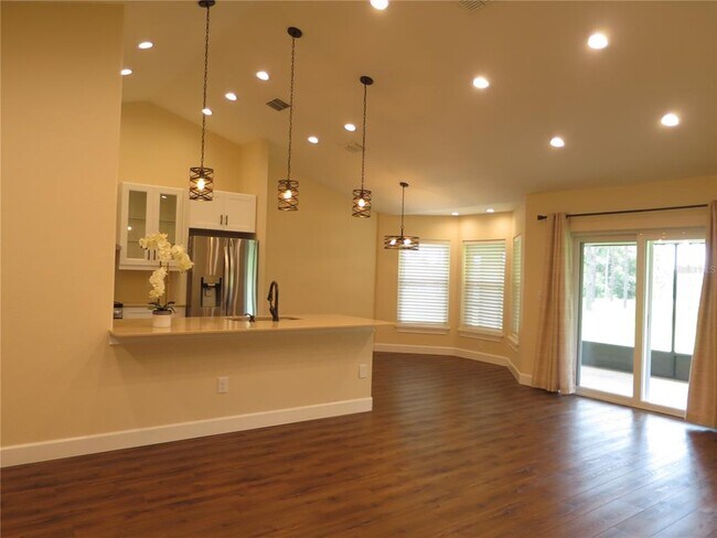 Building Photo - 36426 Tanner Ln