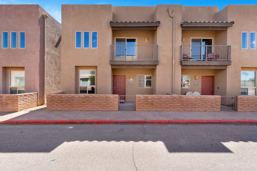 Building Photo - 4154 N Thurston Ln