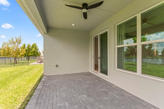 Building Photo - 12664 SW Eleanor Dr