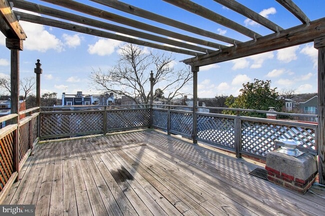 Building Photo - 1756 Park Rd NW