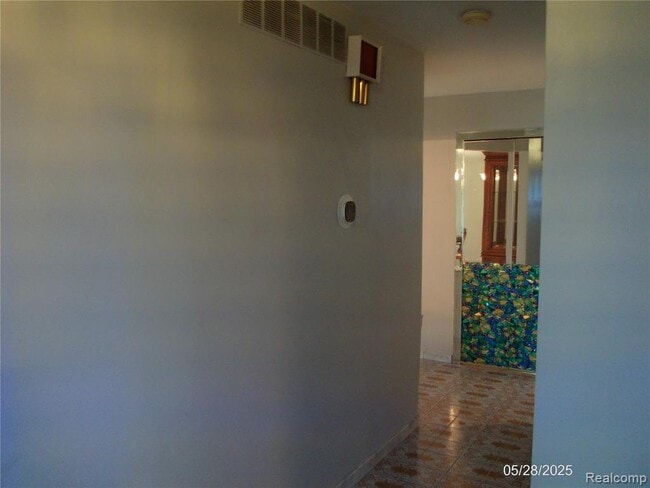 Building Photo - 36890 Weber Dr