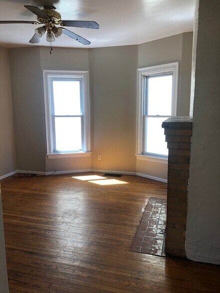 Building Photo - 1098 Elmwood Ave