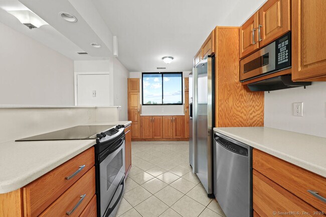 Building Photo - 100 Seaview Ave