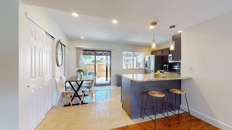 Building Photo - 2548 Grayland Walk