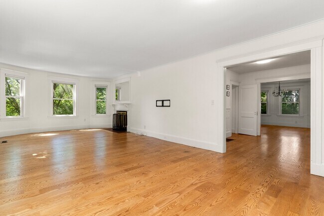 Building Photo - 161 Highland Ave