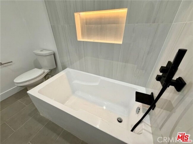 Building Photo - 8561 Marklein Ave