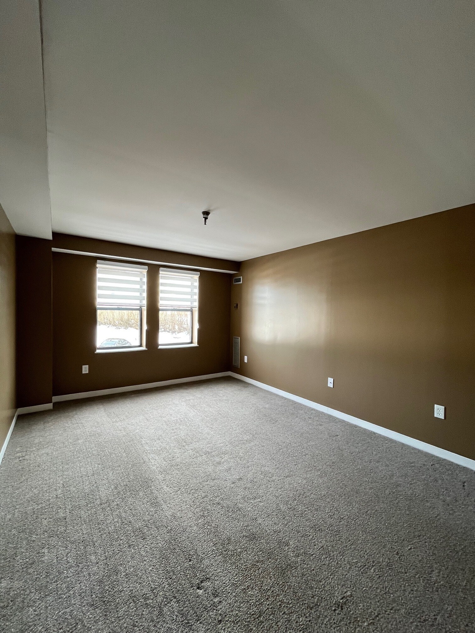 Building Photo - 750 Davol St