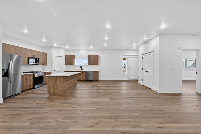 Building Photo - JR119L