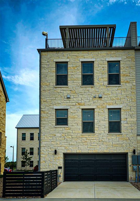 Building Photo - 225 John Webster St