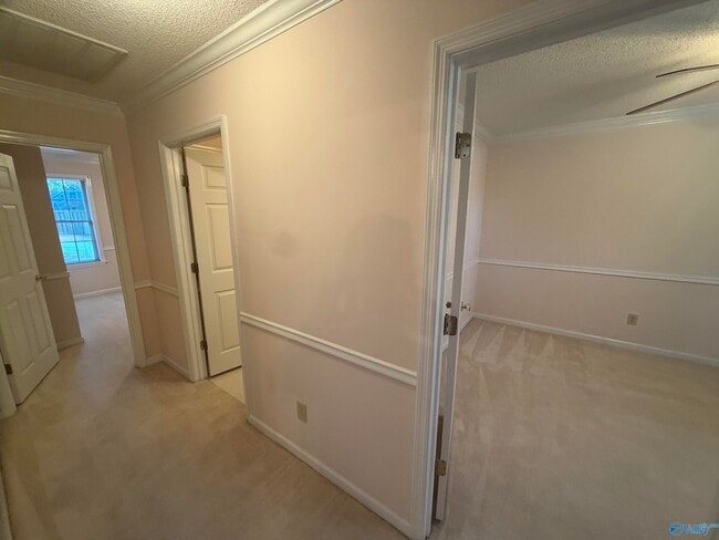 Building Photo - 701 Rigel Dr SW