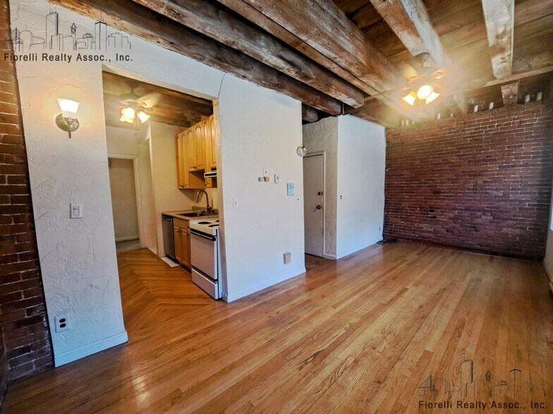 Primary Photo - 125 Fulton St