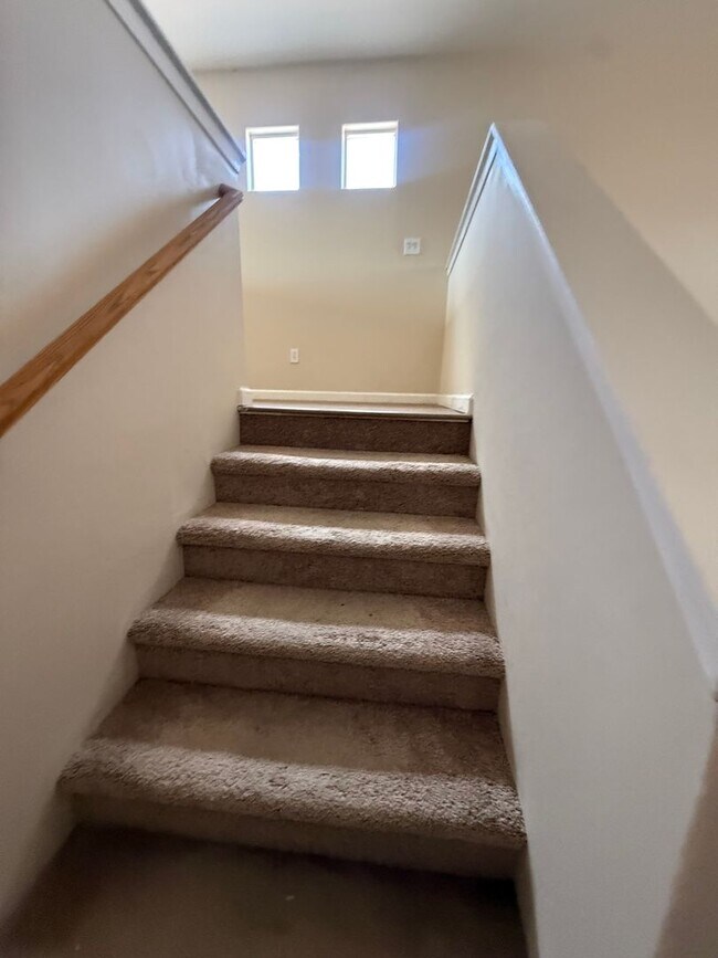 Building Photo - 11425 Mondego Dr